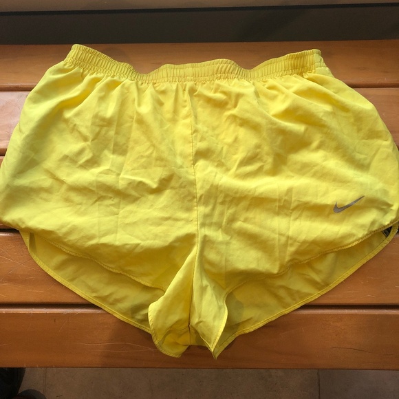 Nike split hip running shorts 3” - Picture 1 of 3